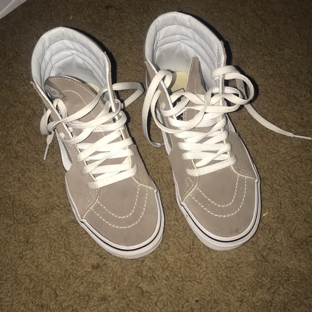 grey / tan high top vans